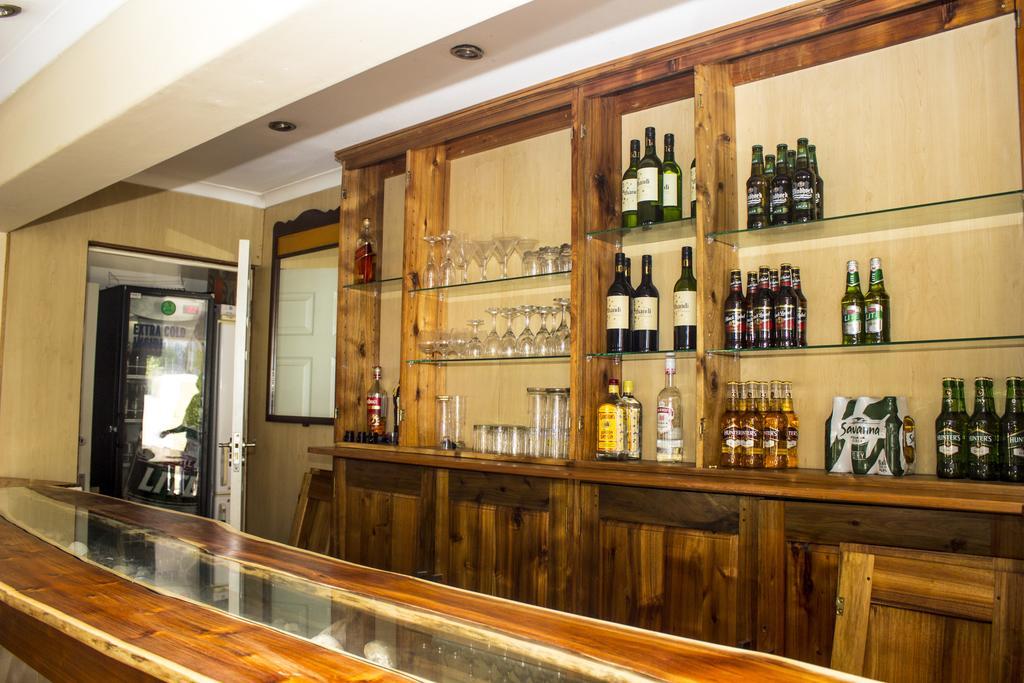The Russel Hotel Κνύσνα Εξωτερικό φωτογραφία